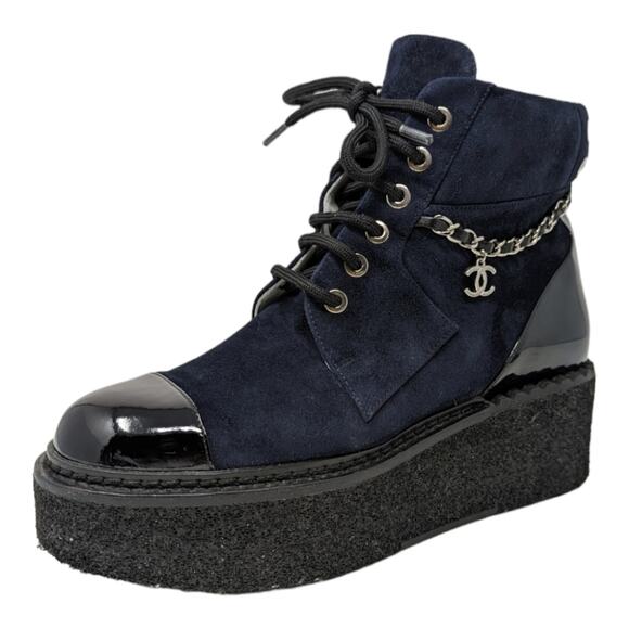 2022 CHANEL combat boots lace up platform navy black chain CC logo charm 37 - Picture 1 of 14